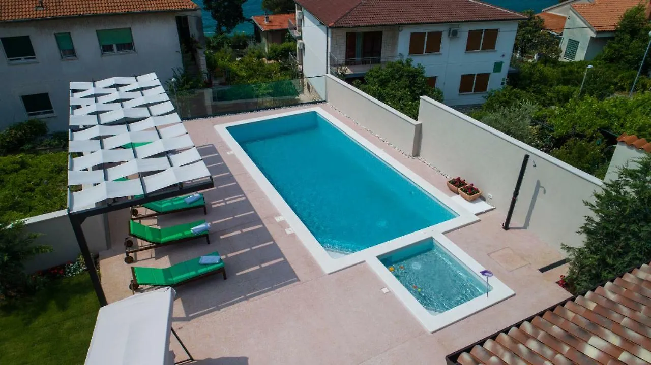 Villa Oria Pula 0*,  Croatia